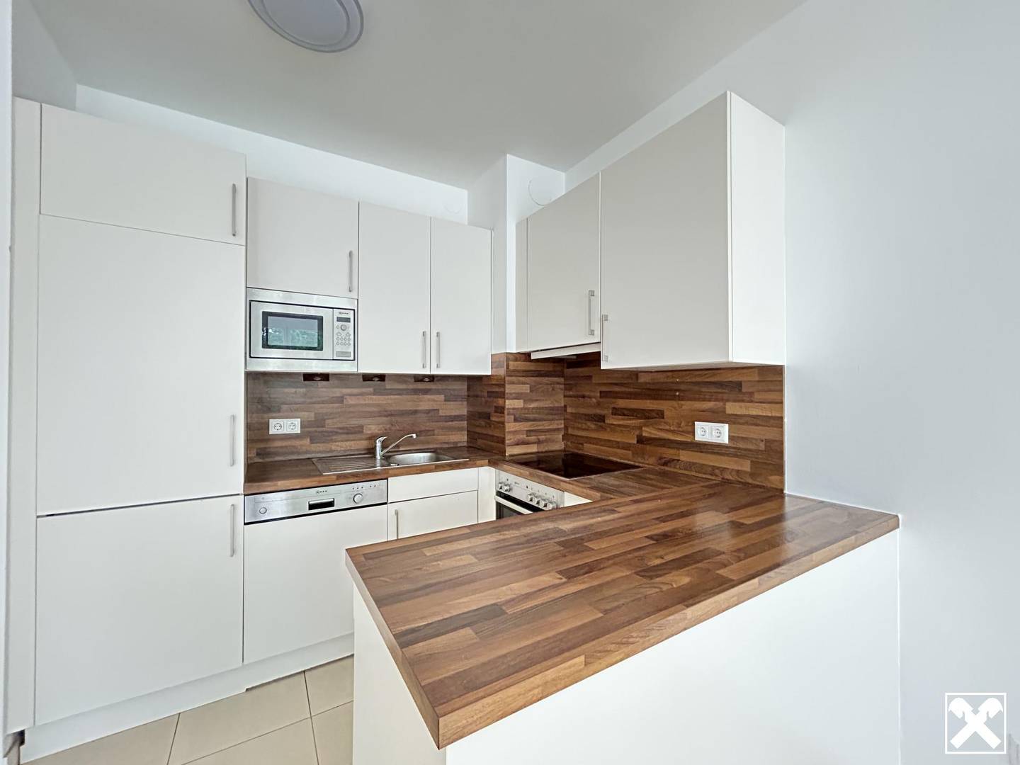 Wohnung with loggia and pool by the Cherry Blossom Park