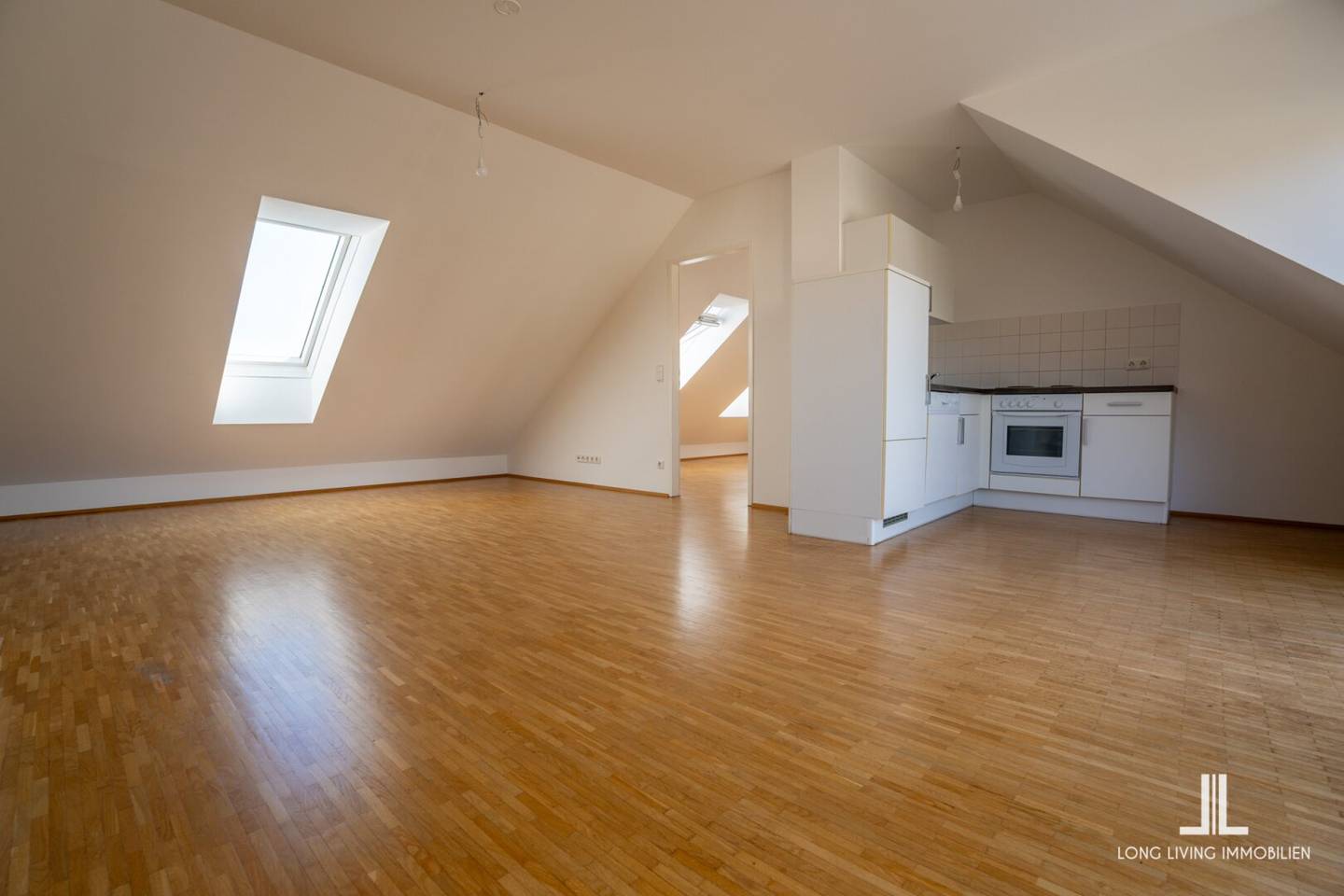 Über den Dächern von Graz – freie 3-Zimmer-Maisonette mit großzügiger Dachterrasse und privatem Liftzugang_Top 10