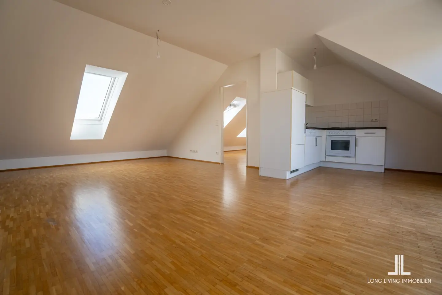 Über den Dächern von Graz – freie 3-Zimmer-Maisonette mit großzügiger Dachterrasse und privatem Liftzugang_Top 10