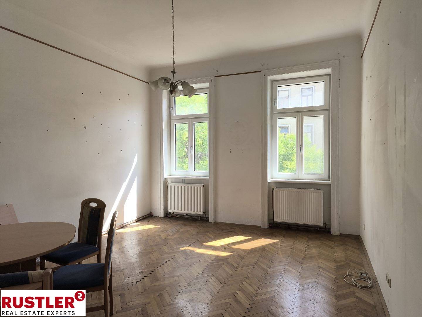 Sanierungsbedürftige Altbauwohnung mit guter Anbindung an künftige U2