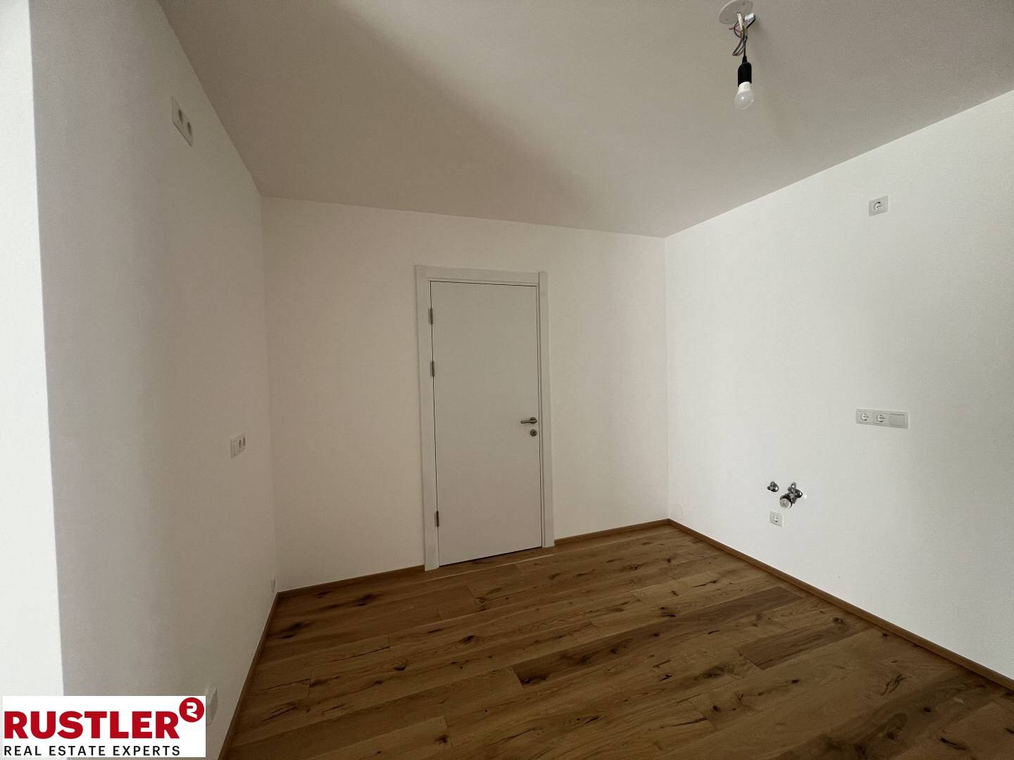 Ground floor apartment new build with private garden and loggia