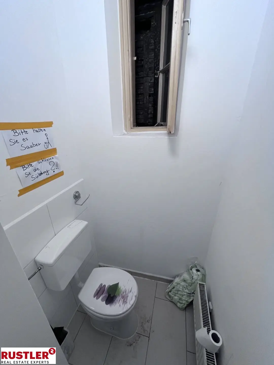 Bright period apartment with elevator