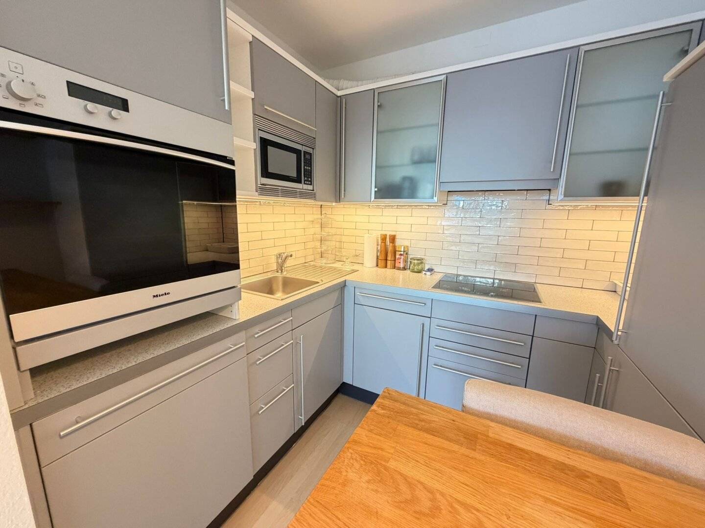 17 m² Westterrasse + Klima | Sonnige 2-Zimmer-Wohnung im 6. Liftstock