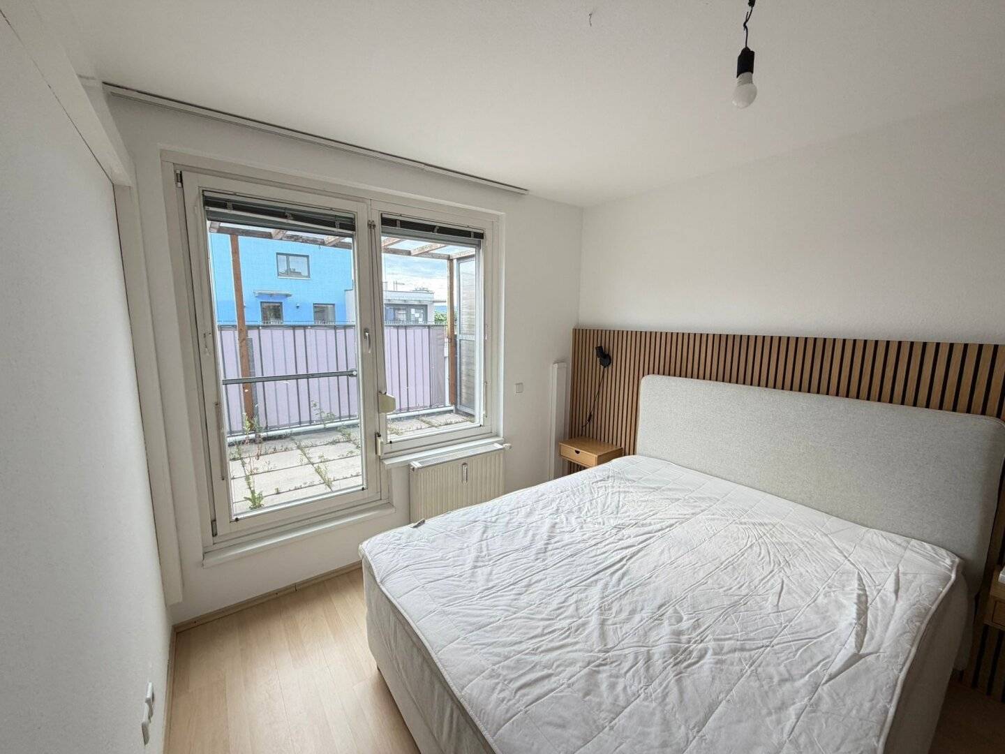 17 m² west terrace + air conditioning | Sunny 2-room apartment on the 6th floor with lift