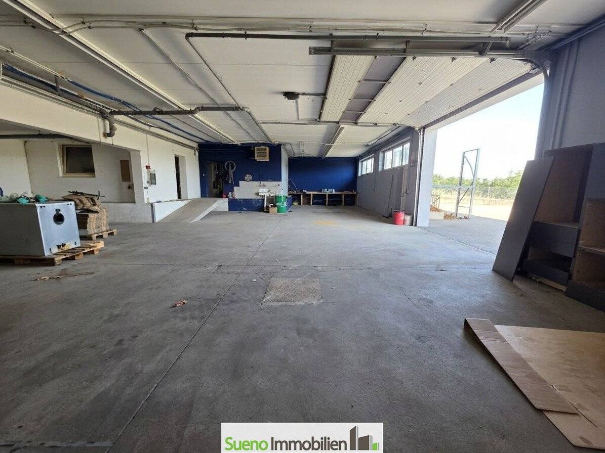 Gewerbehalle mit viel Platz zu Mieten!
