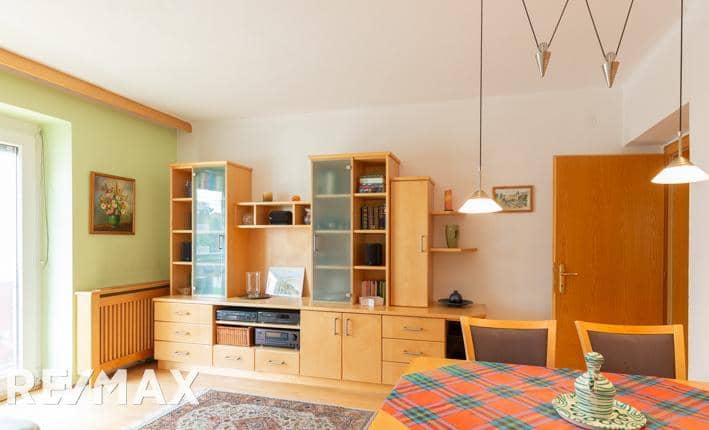 Bright apartment in Geidorf with two balconies
