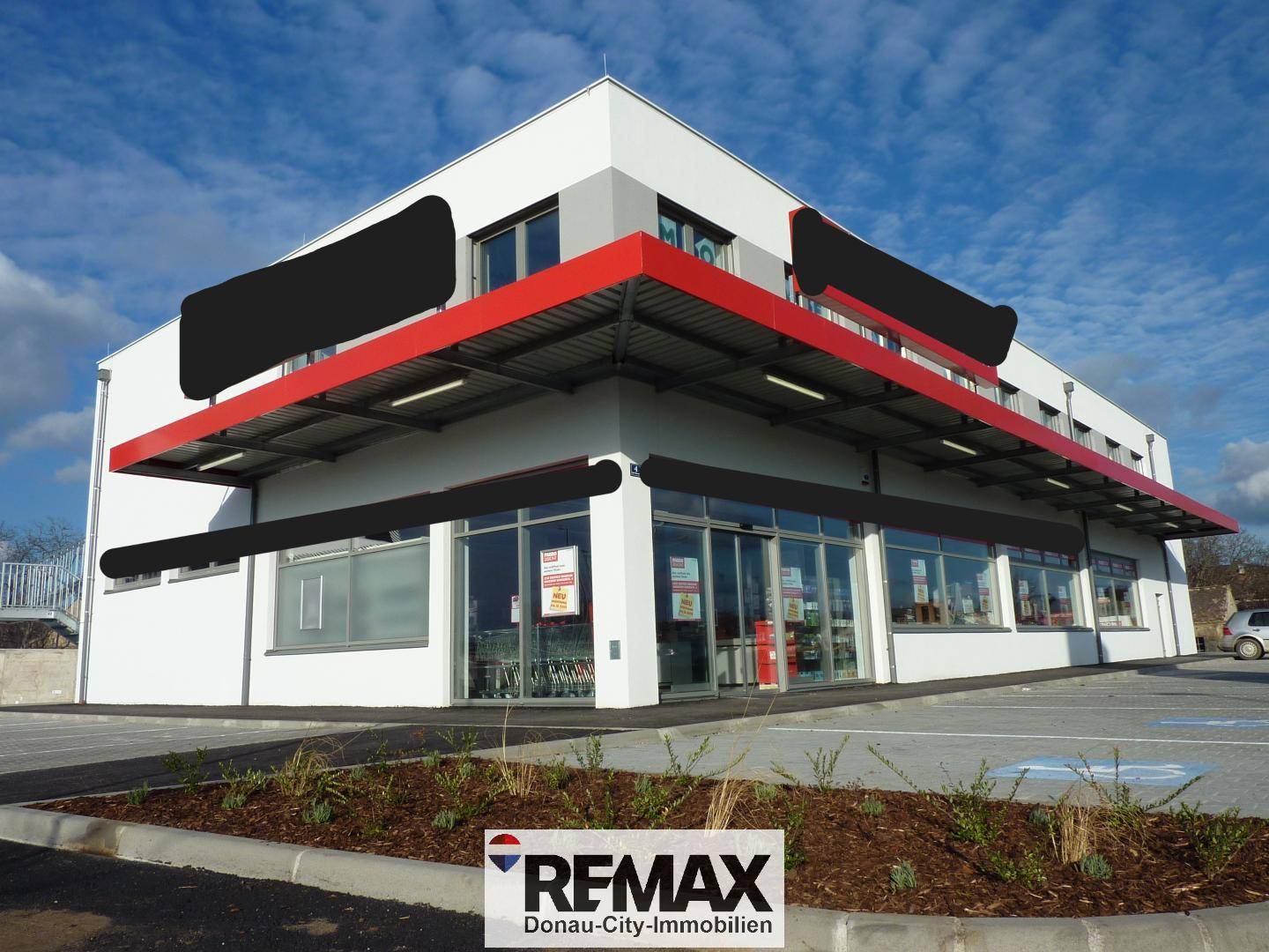 Spacious retail space in a busy location Wohnung