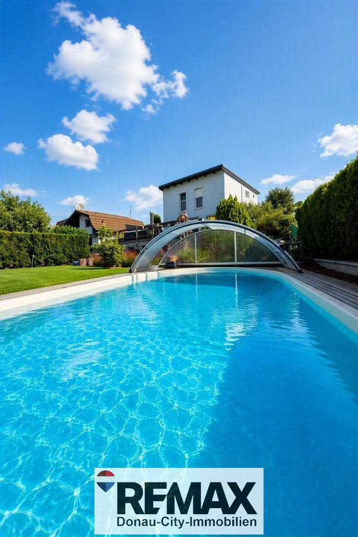 Grünes Rückzugsparadies mit Pool Familienwohnung