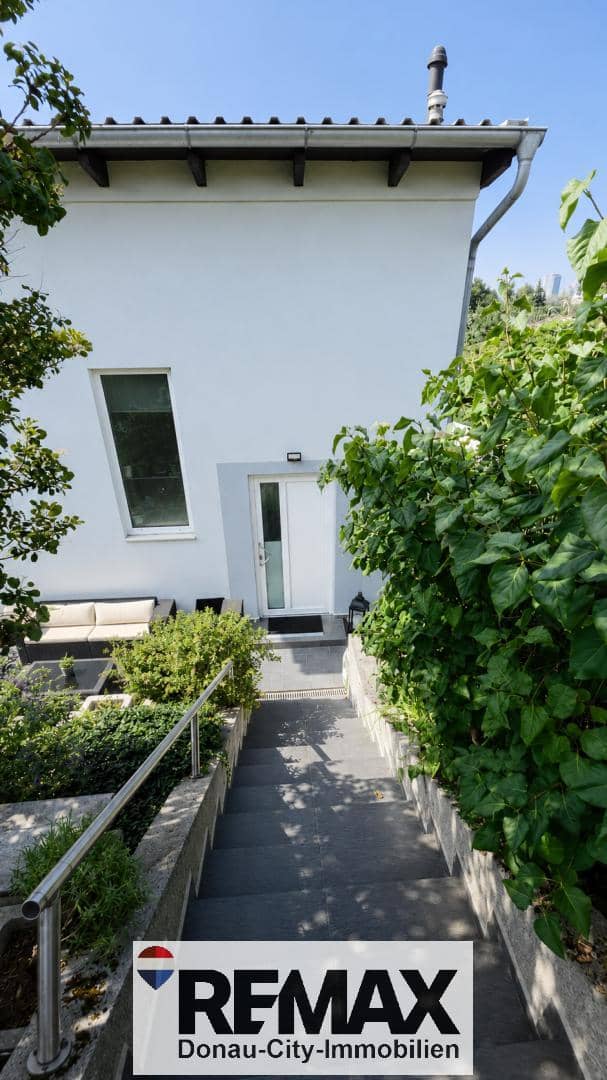 Grünes Rückzugsparadies mit Pool Familienwohnung