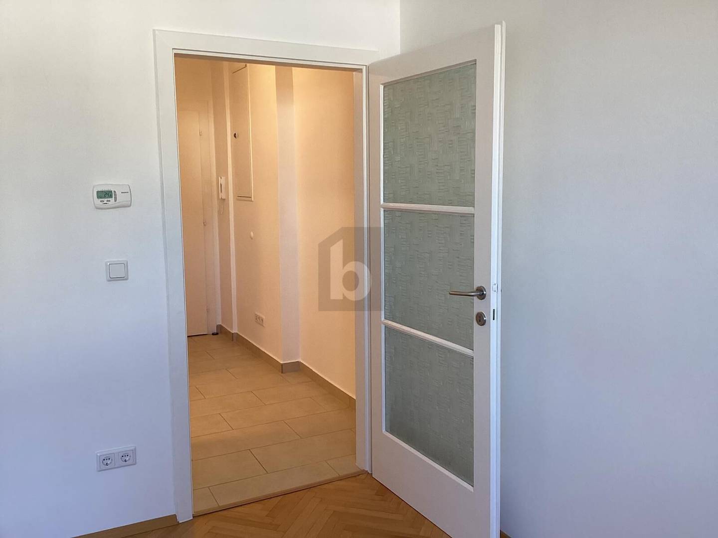 Wohnung with rooftop terrace and Schlossberg view