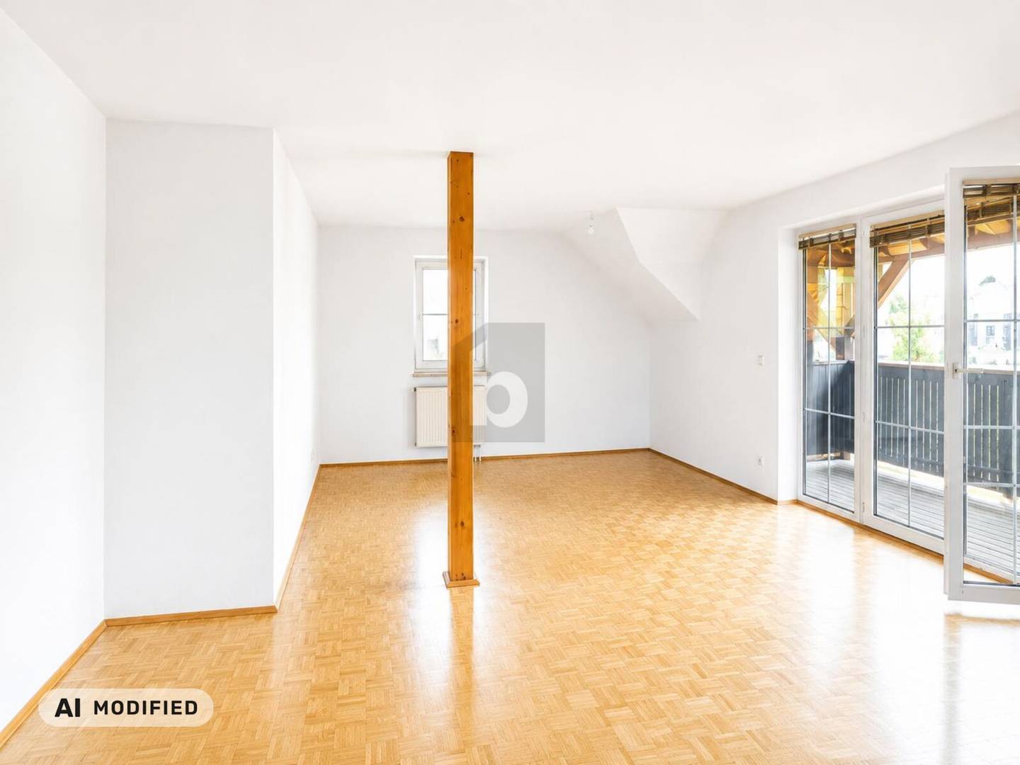 Helle Dachgeschosswohnung mit großem Balkon