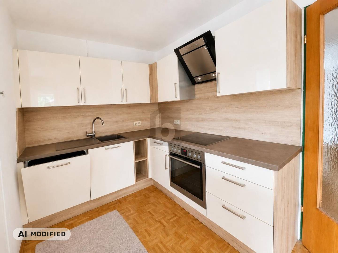 Helle Dachgeschosswohnung mit großem Balkon