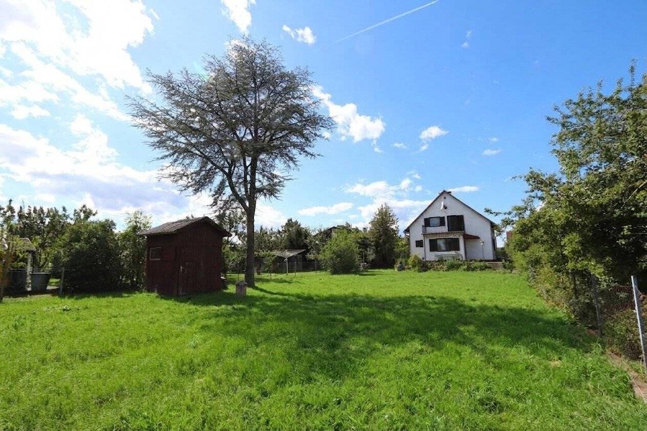 Single-family house with 5 rooms and 833 m² garden in the Au settlement of Kottingbrunn