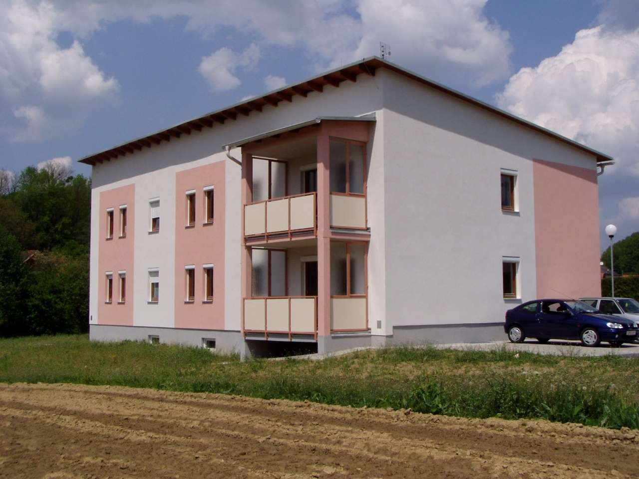 Wohnung in a quiet central location with parking