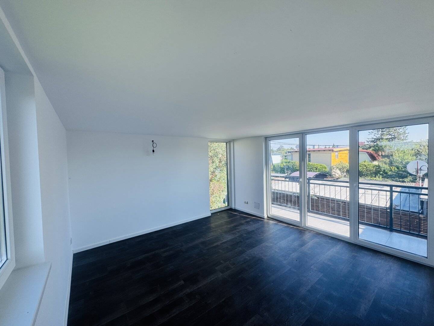 Modernes Kleingartenhaus mit Pool &amp; großem Keller in Ruhelage von Floridsdorf