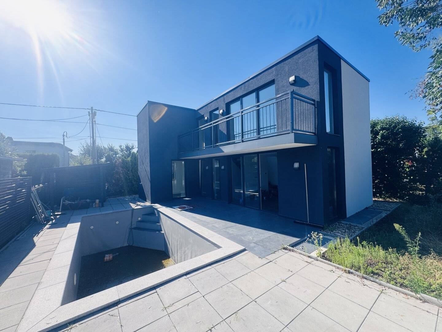 Modernes Kleingartenhaus mit Pool &amp; großem Keller in Ruhelage von Floridsdorf