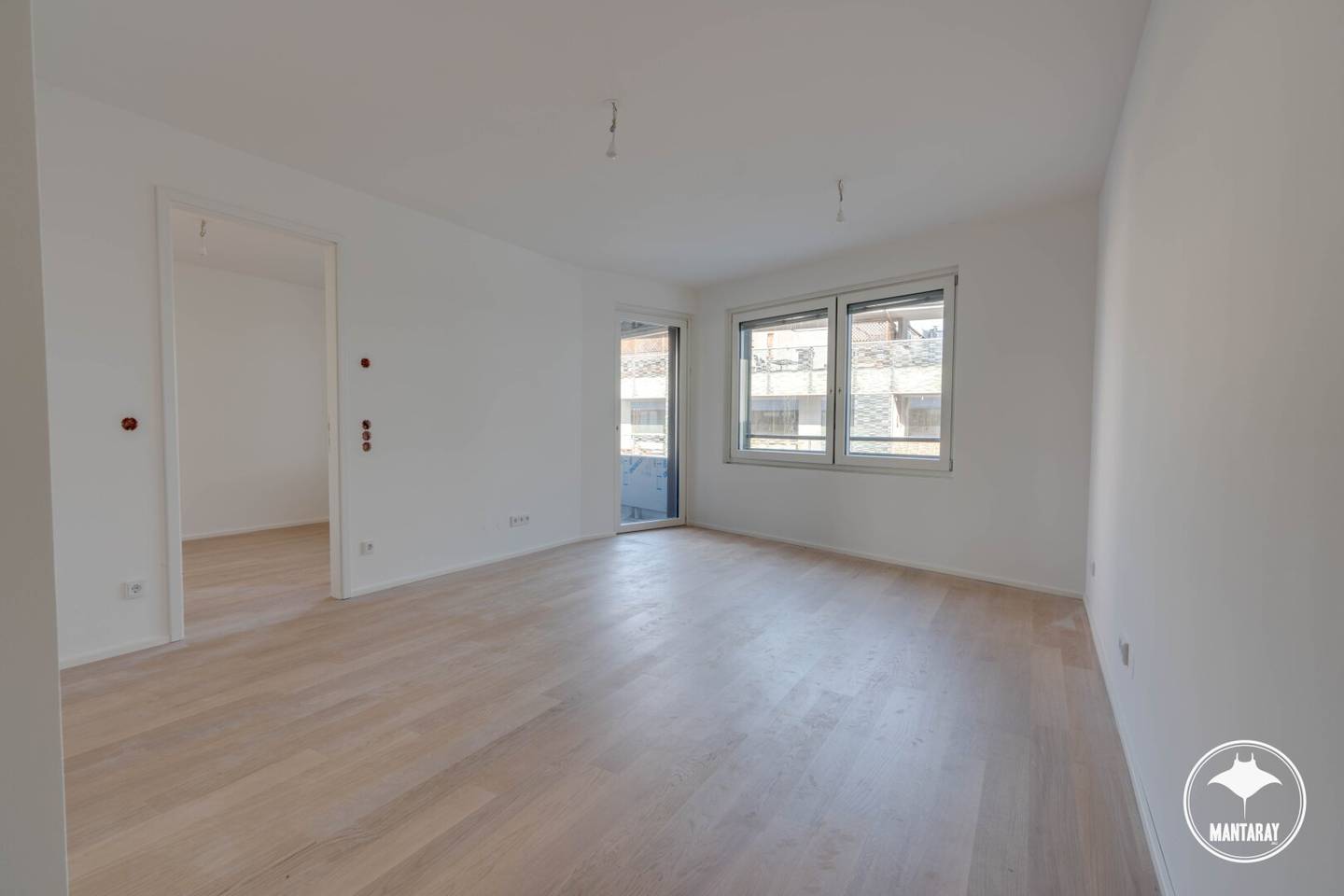 Sunny New Apartment Directly on the Water
