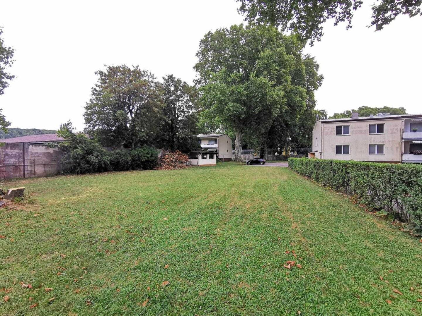 Sunny 3-room apartment with garden use