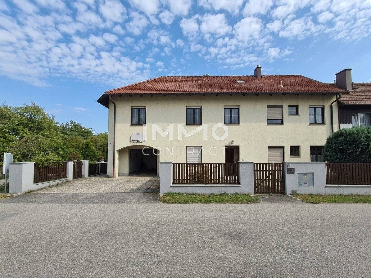 Spacious single-family house – 8 rooms, terrace, garage, in St. Pölten / Unterwagram