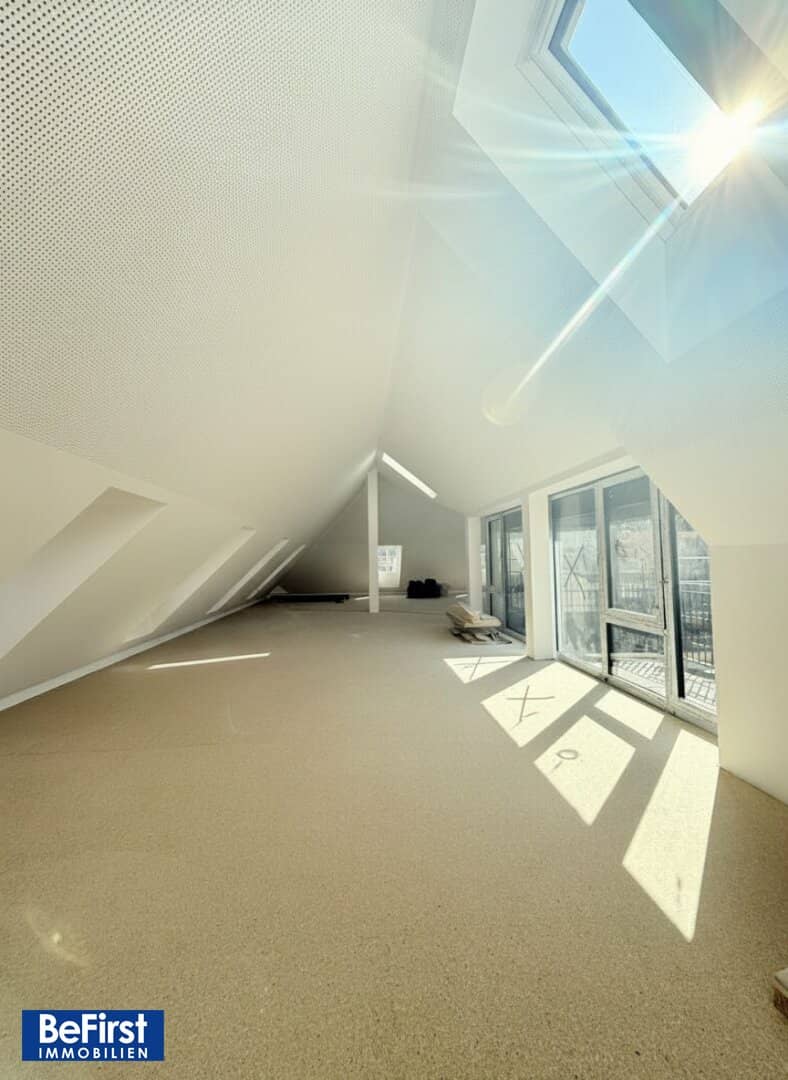 First occupancy: Fantastic office space in the attic of a magnificent Baroque house best location (Office/Longevity/Law firm)
