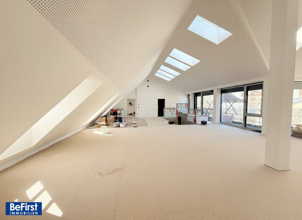 First occupancy: Fantastic office space in the attic of a magnificent Baroque house best location (Office/Longevity/Law firm)