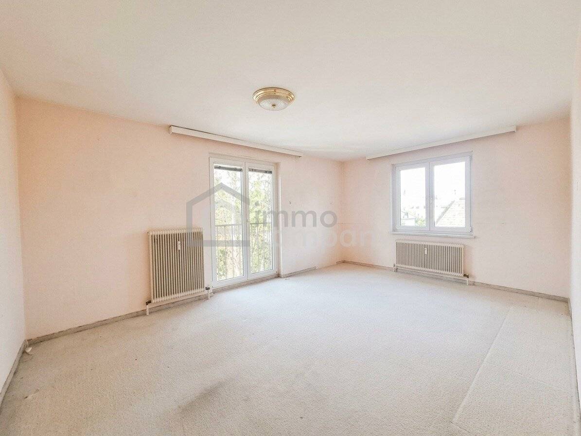 THOSE ARE BEAUTIFUL VIEWS!! Quiet, light-filled family apartment in top location