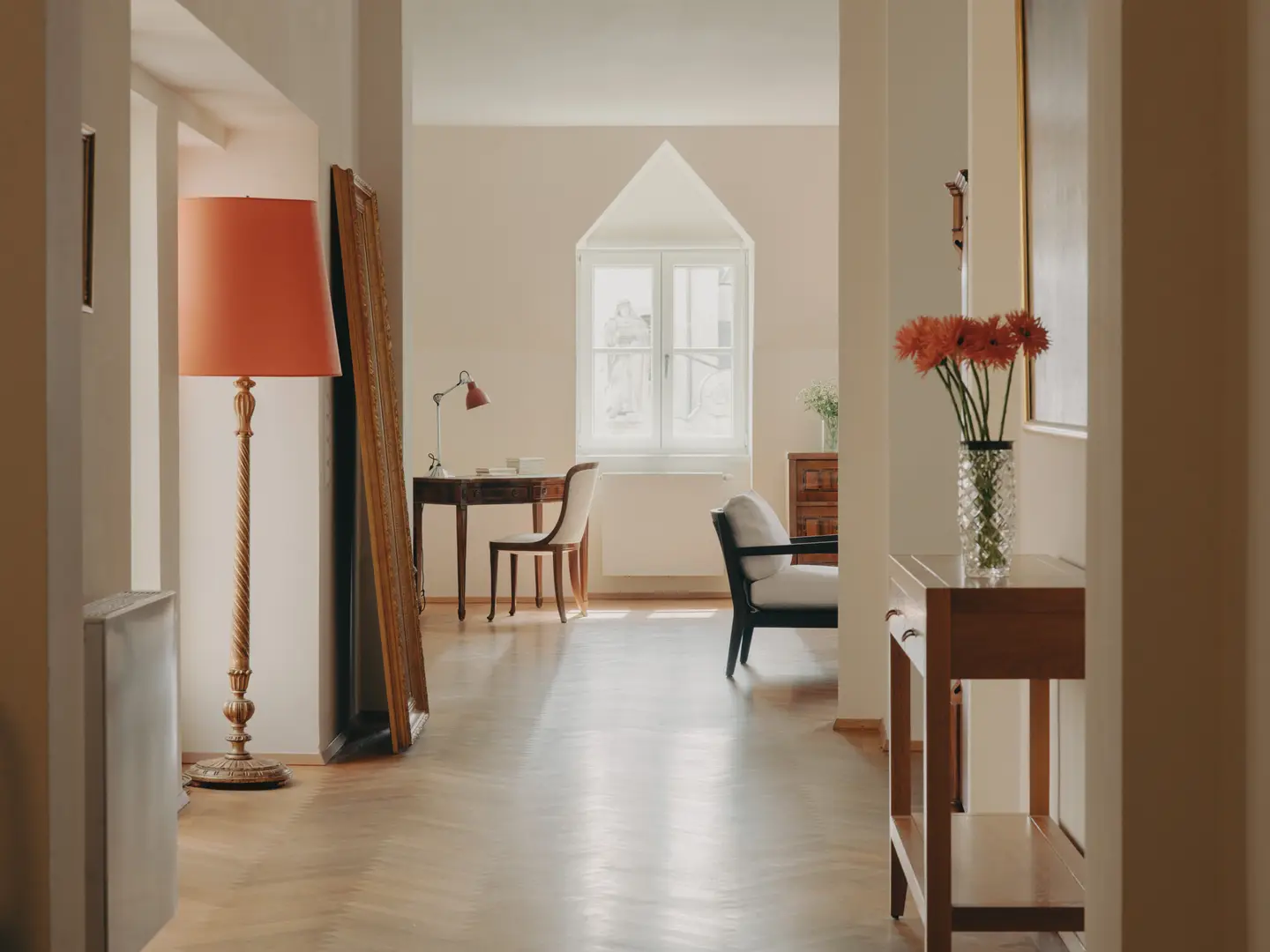 Dachgeschosswohnung with view of Franziskanerkirche and high ceilings
