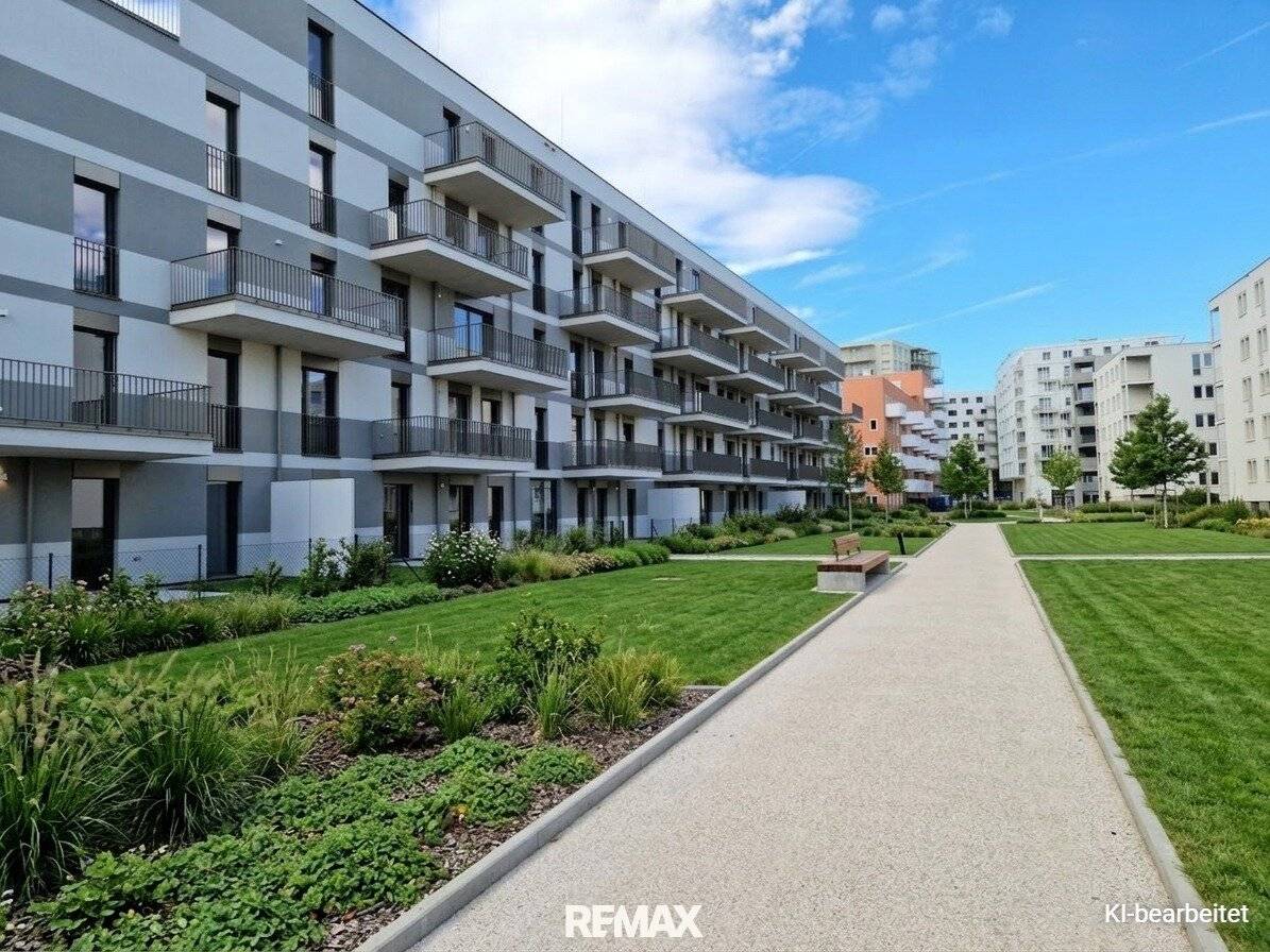 First occupancy next to Alte Donau and U1 Kagran! High-quality 2-room apartment with balcony