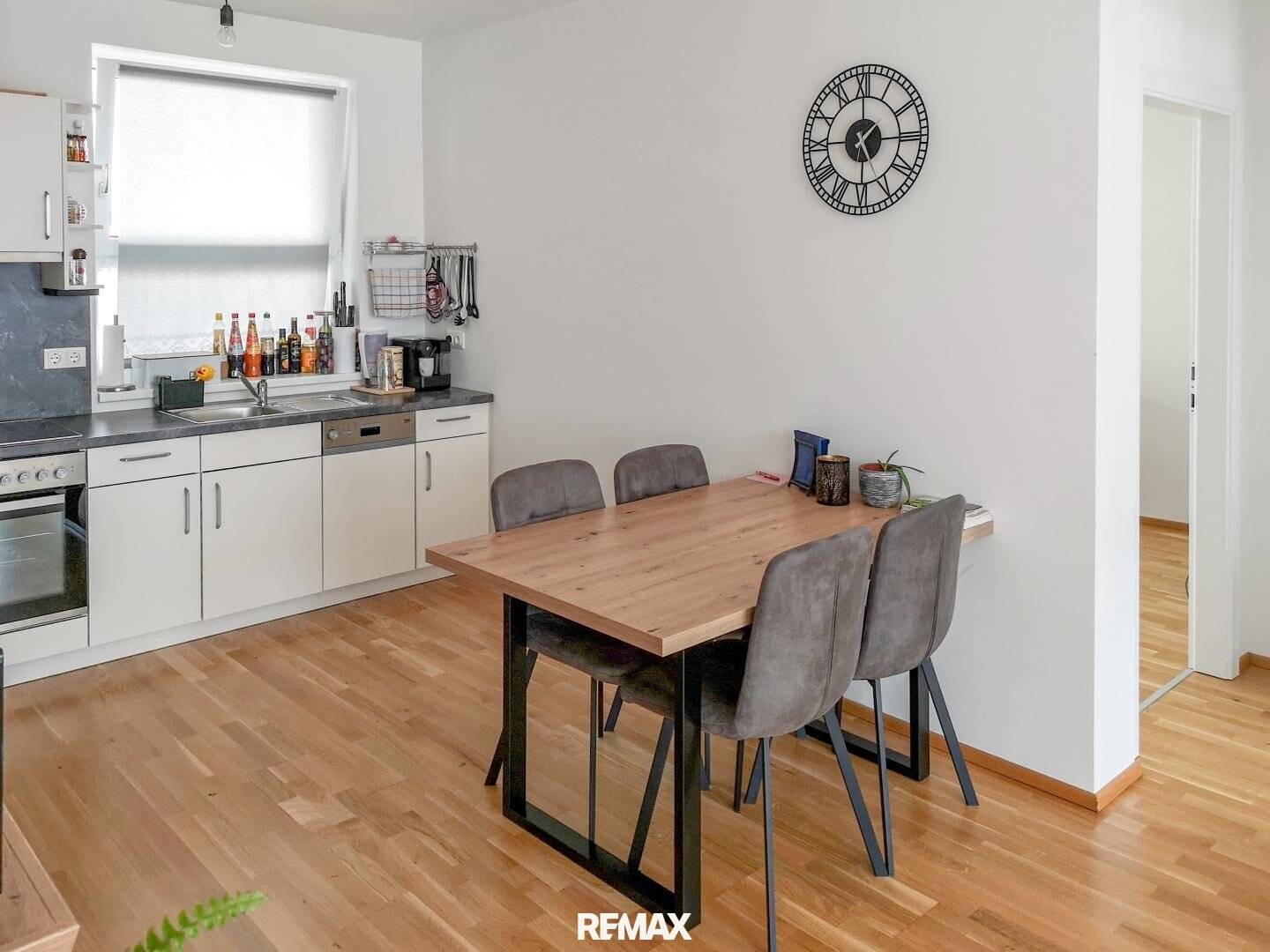 Family-friendly apartment is looking for YOU!