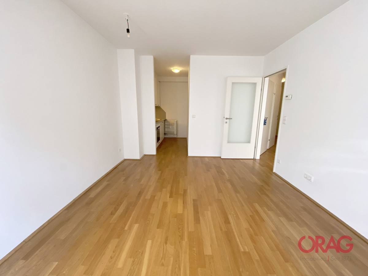 Helle Wohnung mit offener Einbauküche nahe Meidlinger Markt