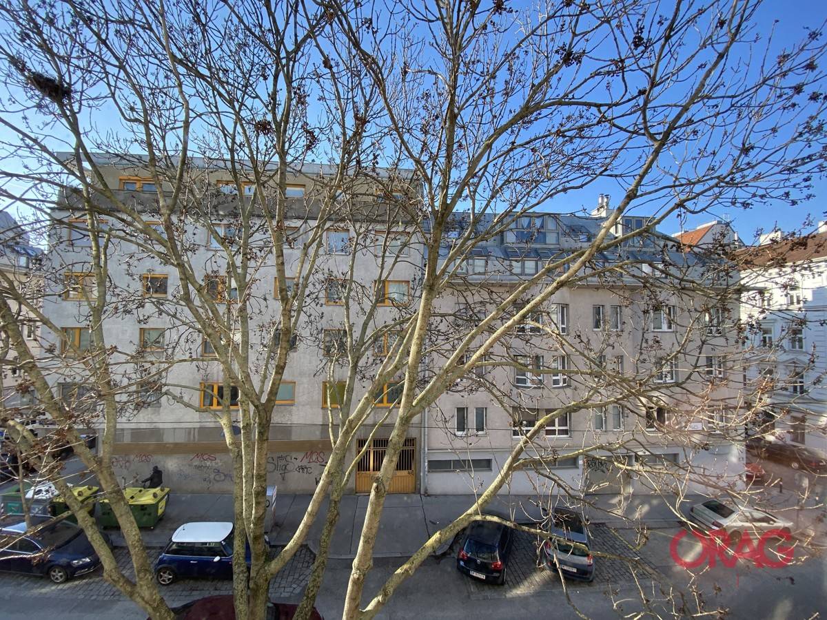 Helle Wohnung mit offener Einbauküche nahe Meidlinger Markt