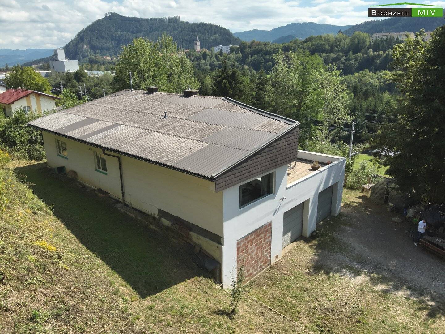 Außergewöhnlich großzügiges Einfamilienhaus mit rund 171 m² Wohnfläche, Mehrfachgarage und privater Waldrandlage in Judenburg