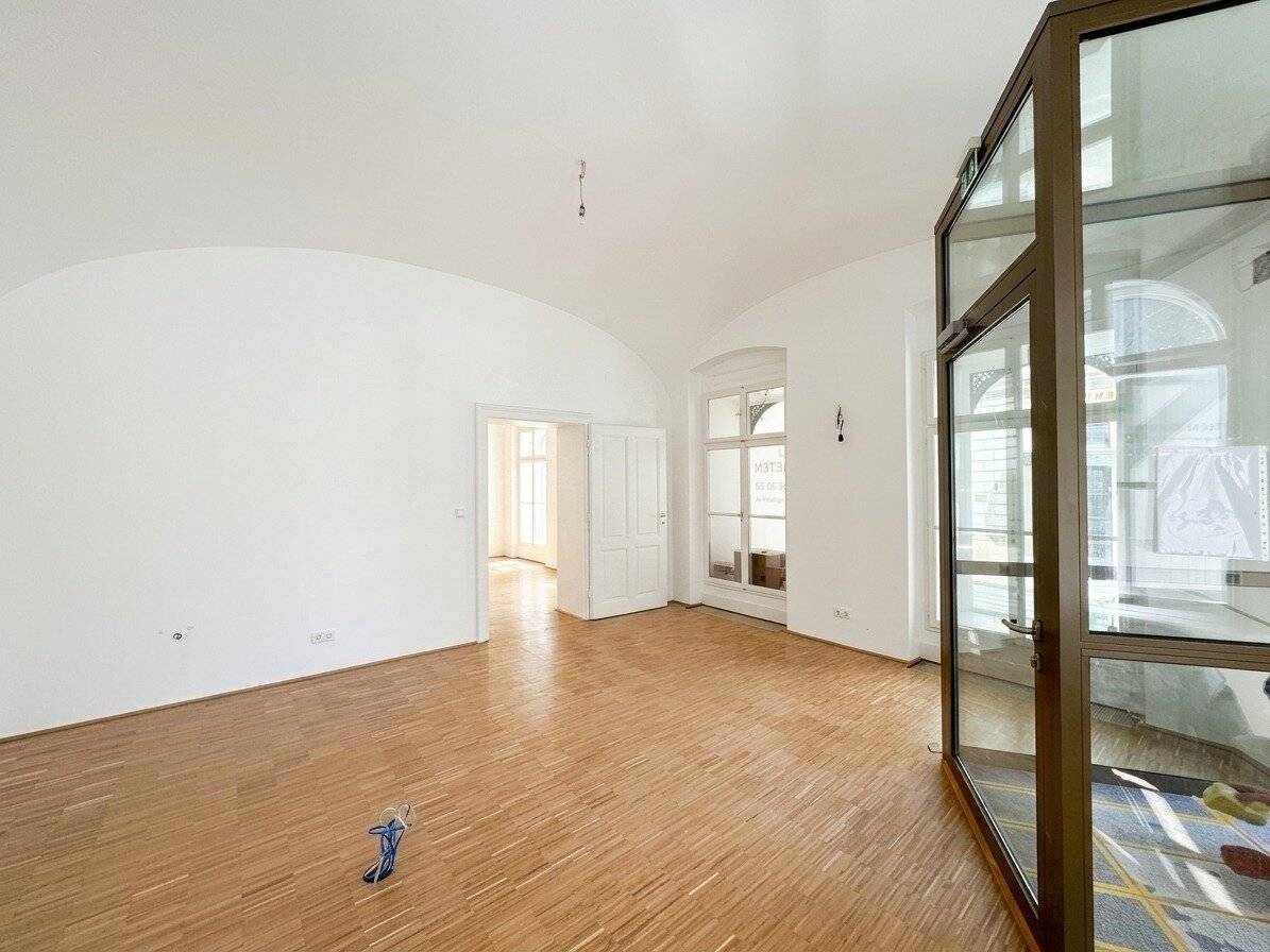 Representative Commercial Space near Vienna City Hall