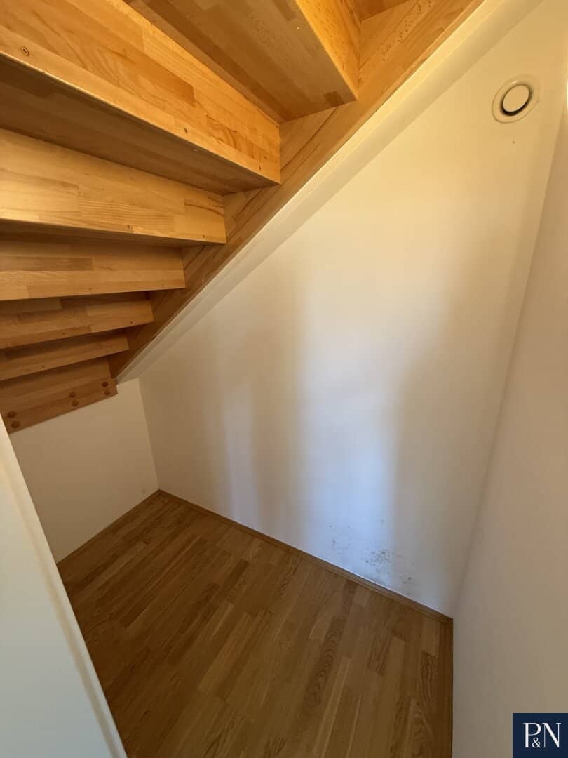 Bright 2 1/2-room apartment with terrace in Baden near Vienna
