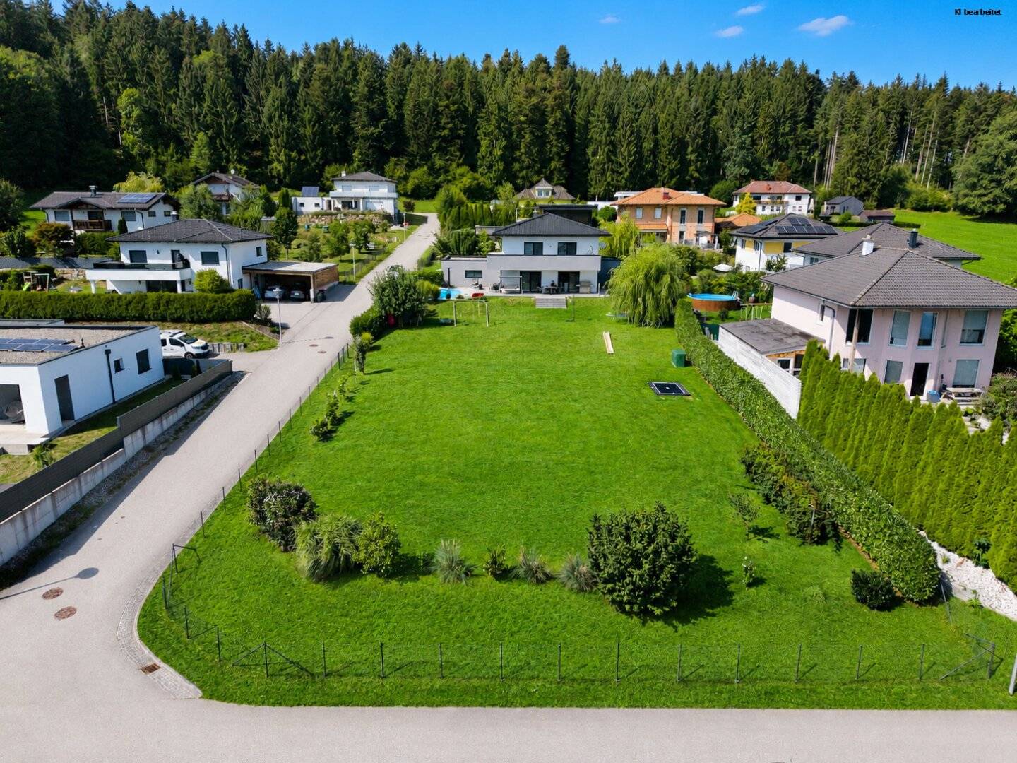 Wohntraum der Extraklasse in Atterseenähe mit Pool, Kaminofen, Balkon, Terrasse &amp; Doppelgarage in Bierbaum / Gampern