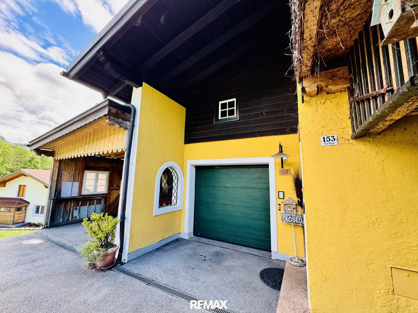 Gaißau/Hintersee: Detached house and mountain refuge with alpine flair, separate suite & EV charging station at approx. 1,000 m above sea level