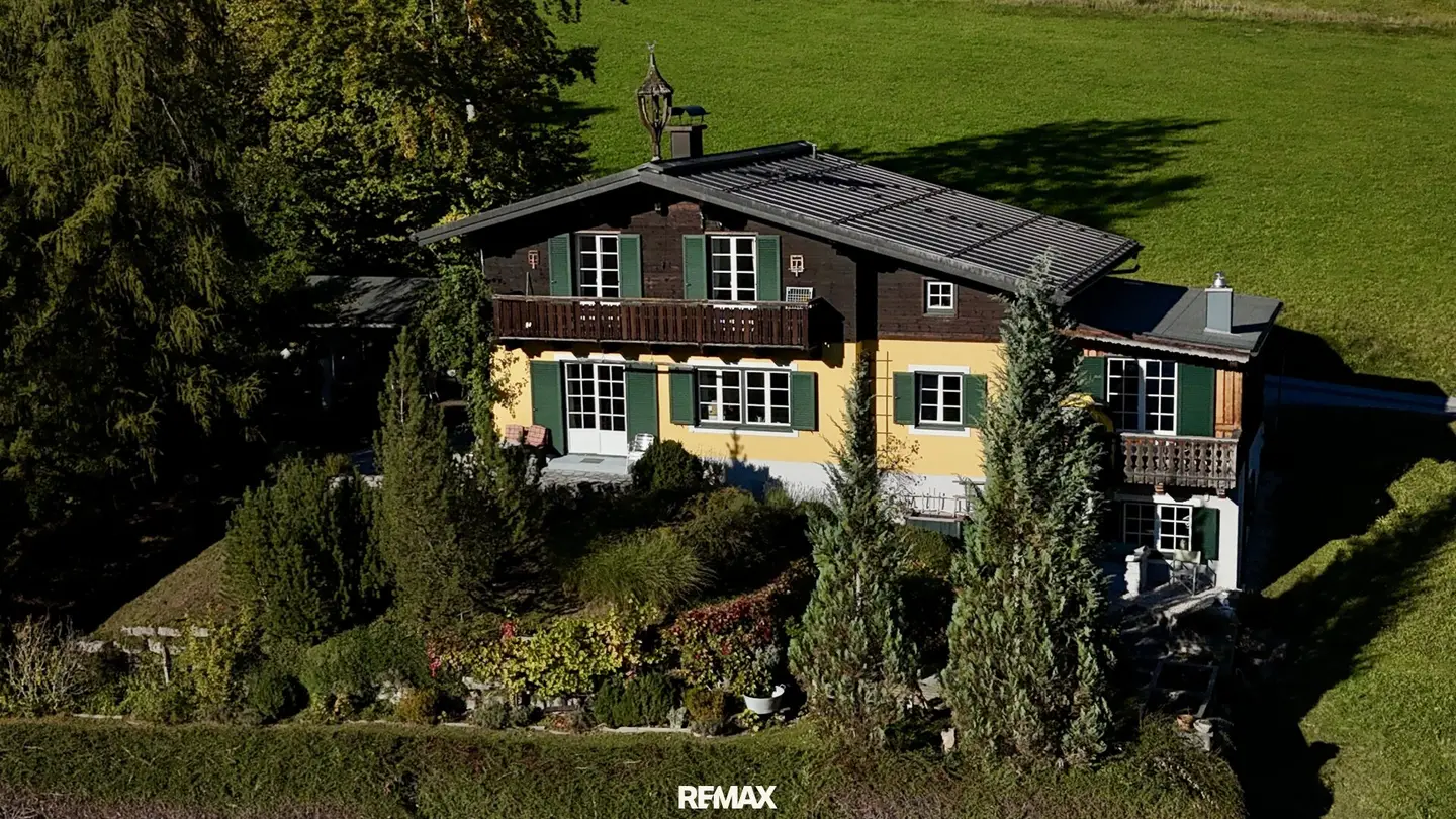 Gaißau/Hintersee: Detached house and mountain refuge with alpine flair, separate suite &amp; EV charging station at approx. 1,000 m above sea level
