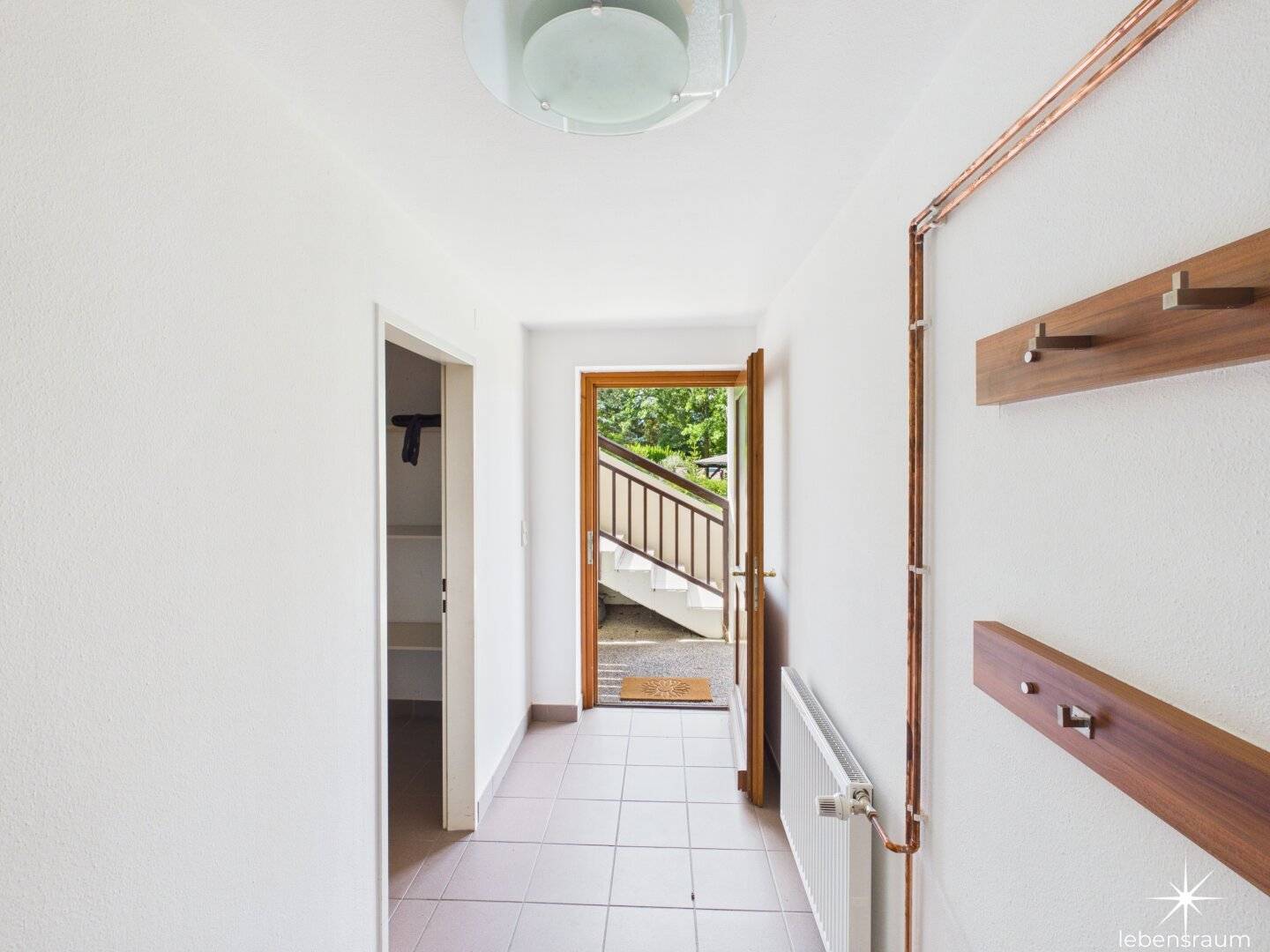 Smart investing and wonderful living: Well maintained multi family house with 3 units and optional building land reserve