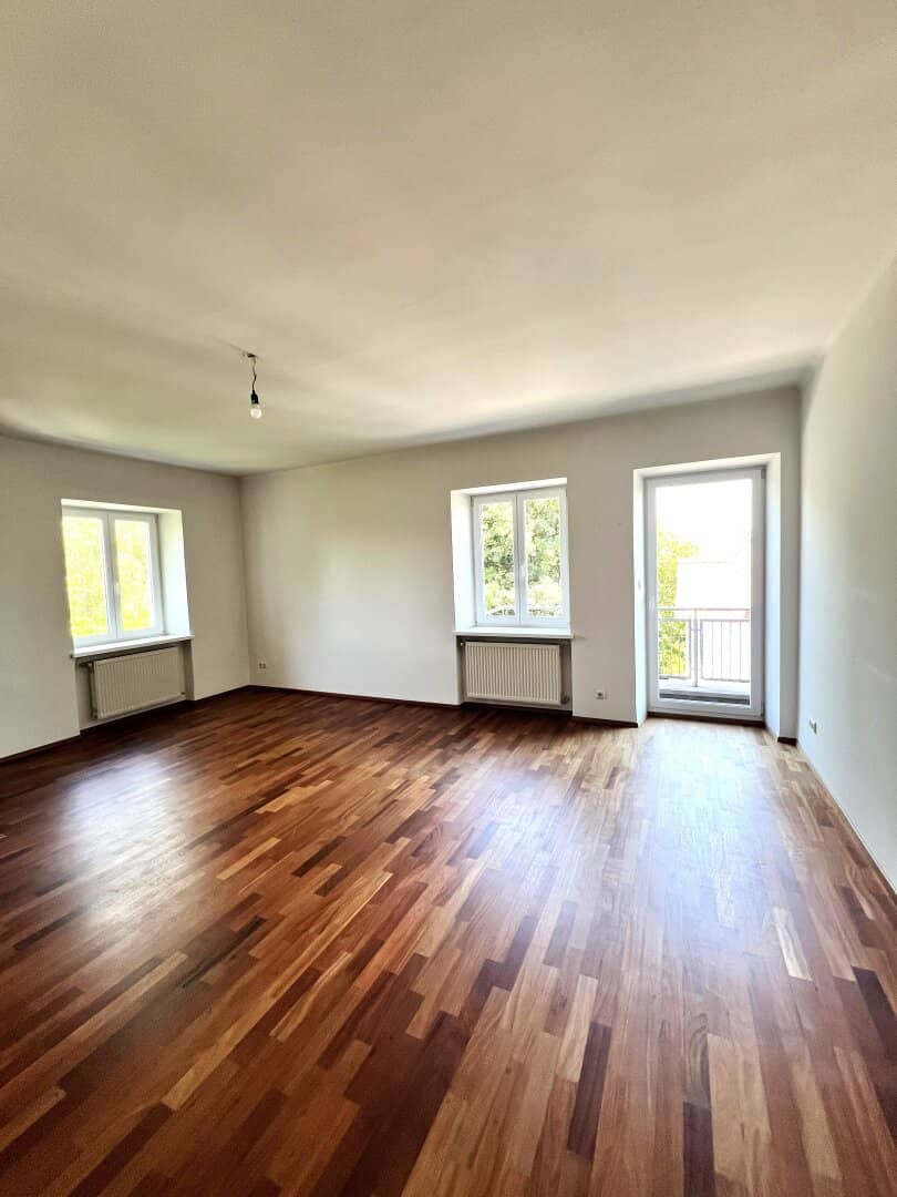 GUGL historic villa floor