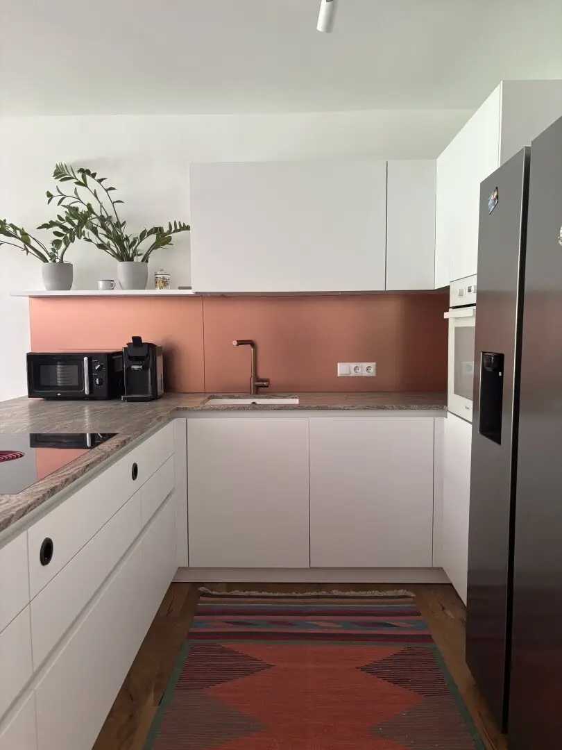 AIGEN: Elegante, gemütliche 4,5-Zimmer-Wohnung mit lauschigen Gärten in bester Lage