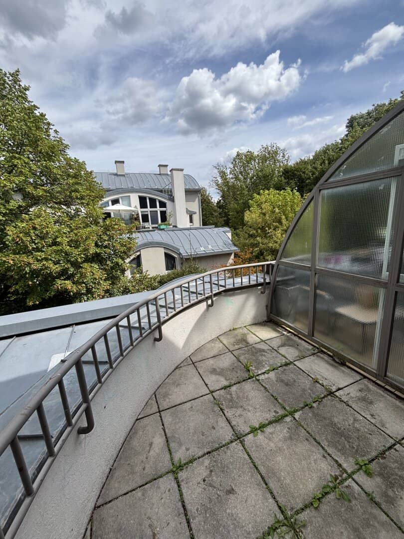 1140 Grünruhelage: Sonnige 5-Zimmer-DG-Maisonette mit N/O-Terrasse &amp; Balkon!
