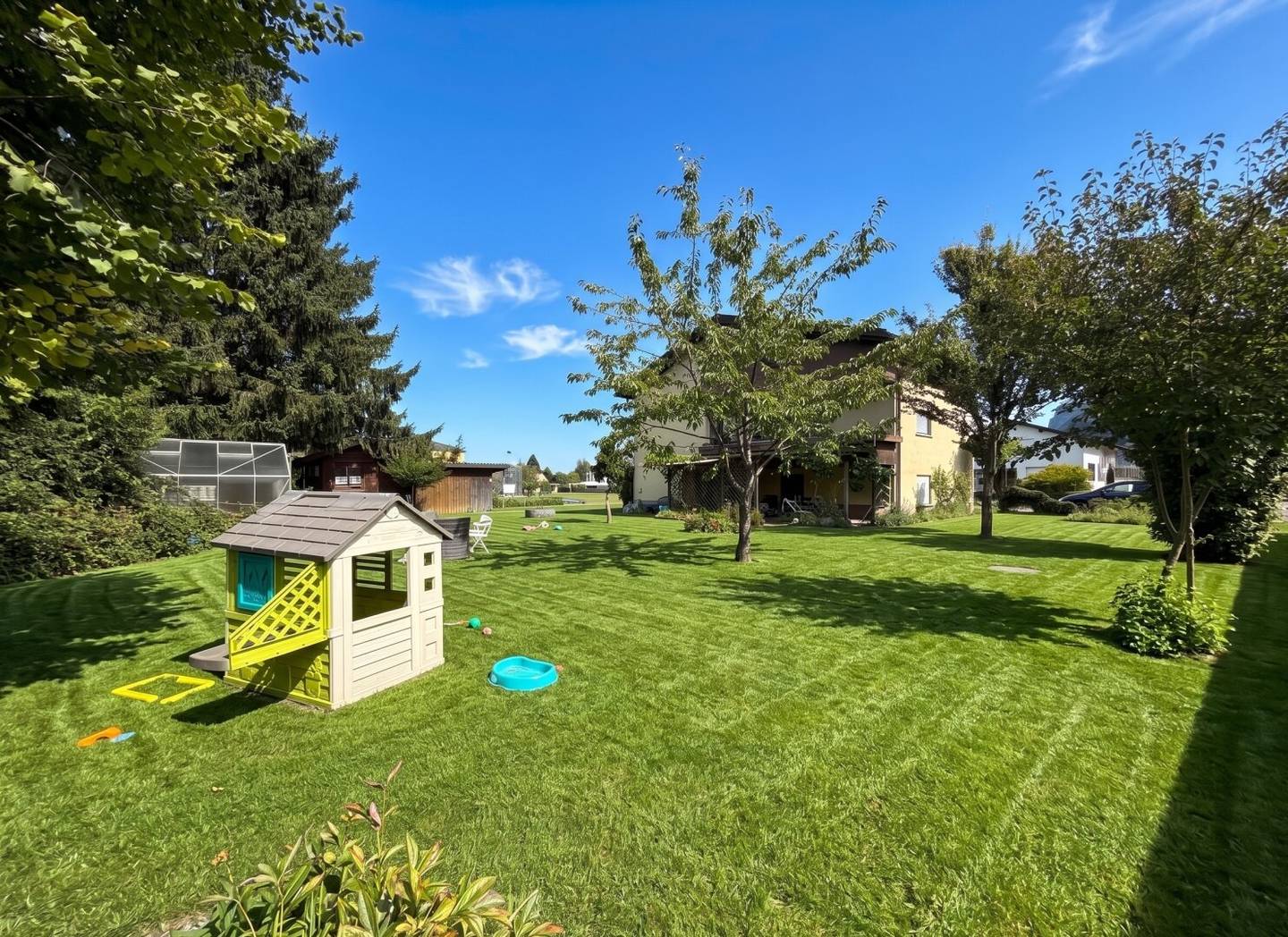 Turnkey single-family house with large garden in quiet prime location in Hohenems