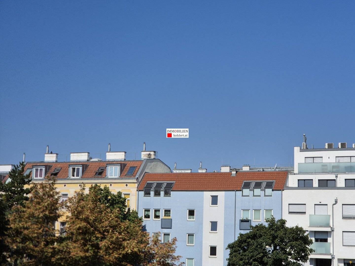 SONNIGE 2-ZIMMERWOHNUNG, ALLE NEBENRÄUME, ZENTRALE LAGE