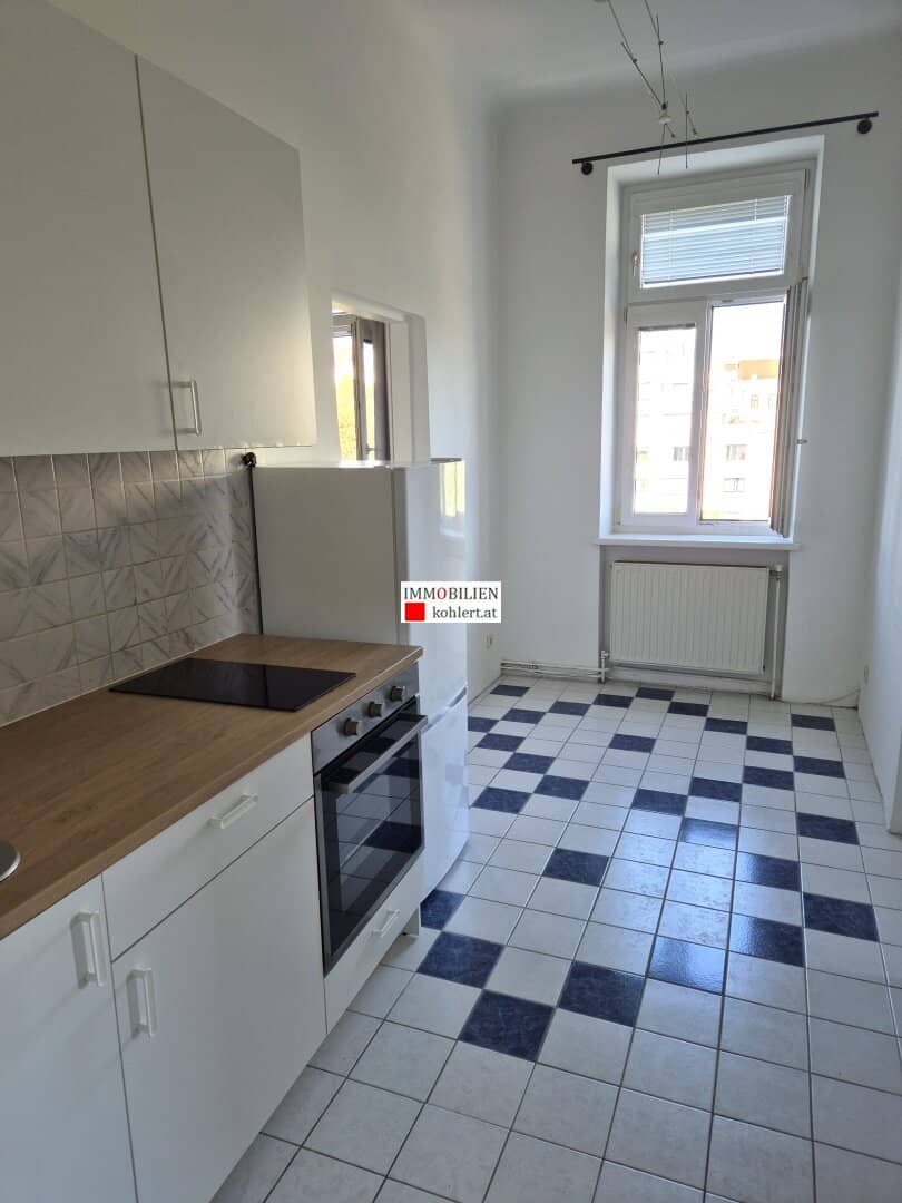SONNIGE 2-ZIMMERWOHNUNG, ALLE NEBENRÄUME, ZENTRALE LAGE