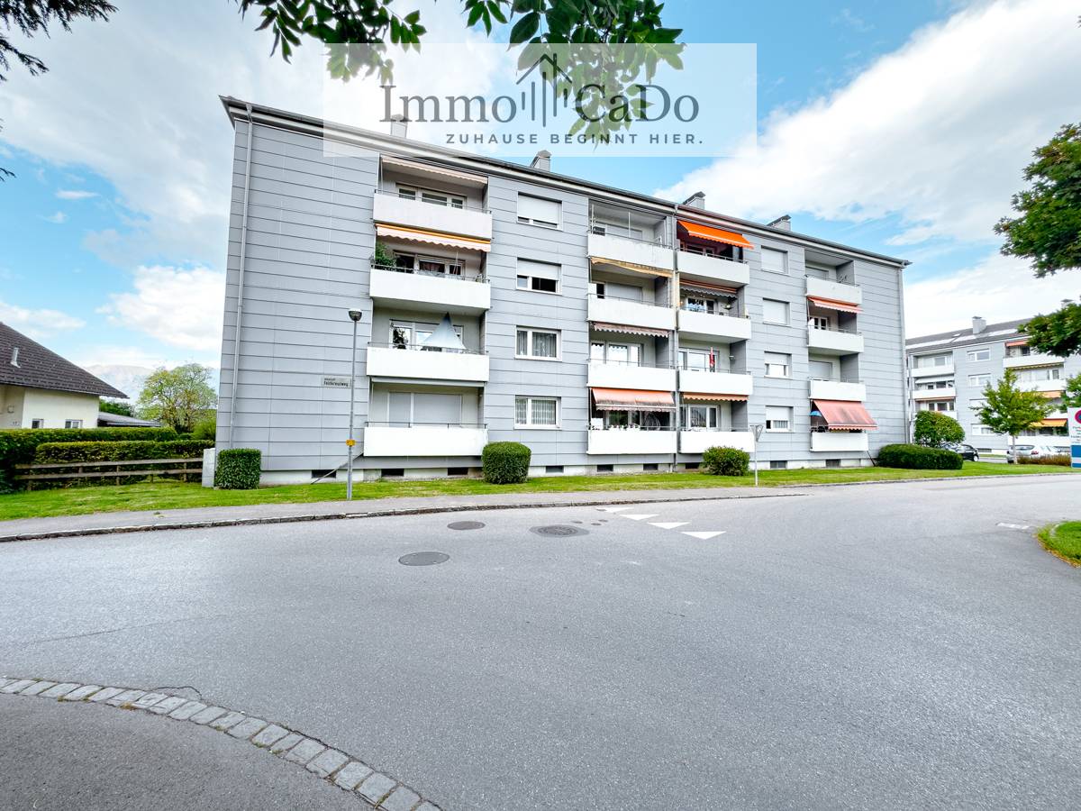Helle Erdgeschosswohnung mit Balkon und durchdachtem Grundriss