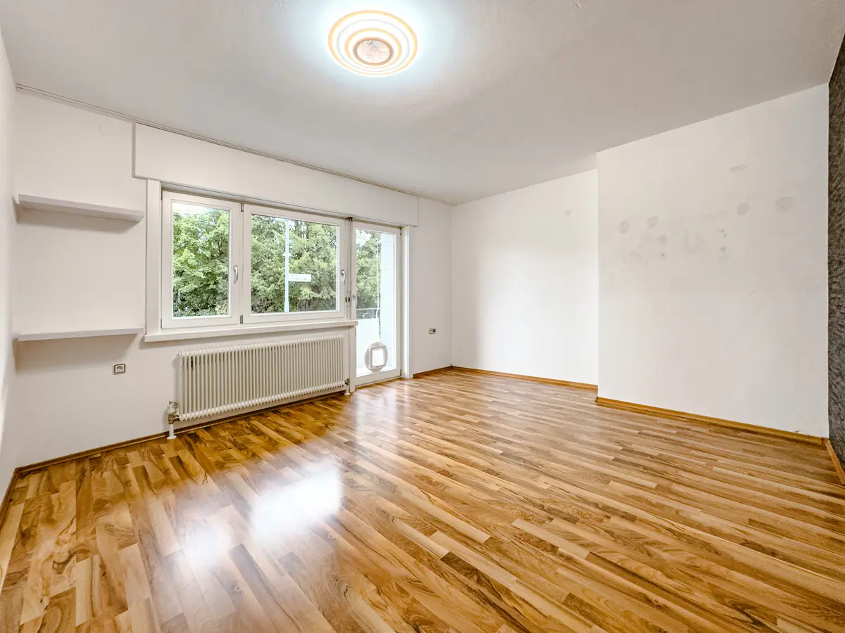 Helle Erdgeschosswohnung mit Balkon und durchdachtem Grundriss