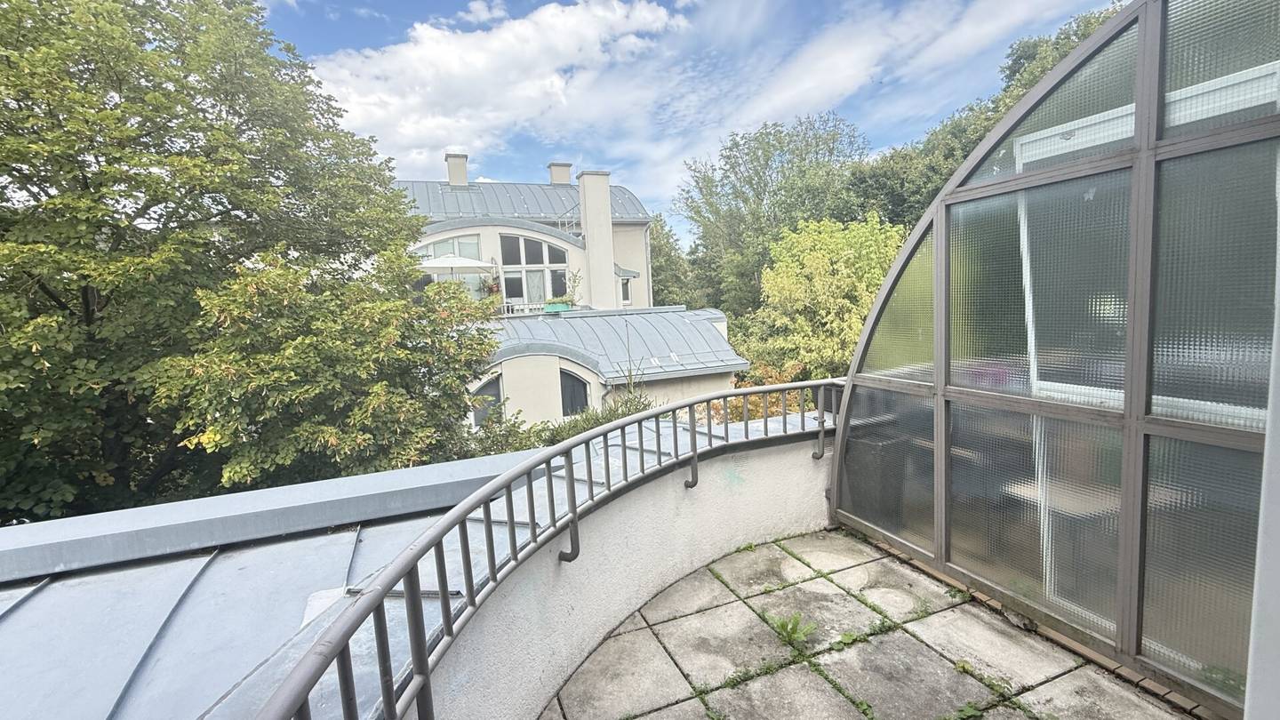 5-room apartment with outdoor area in a quiet location near the Auhofcenter Hadersdorf