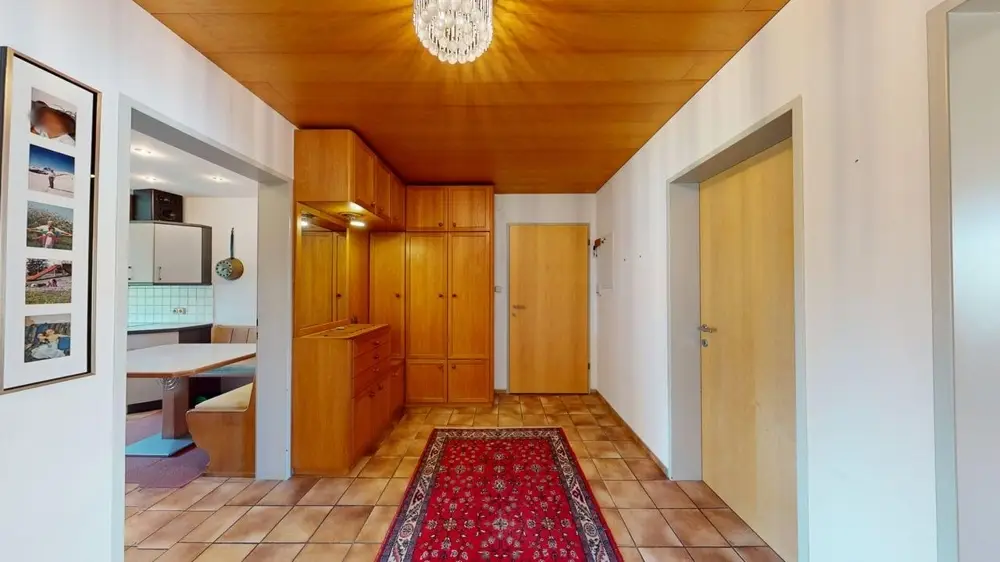 Bright apartment with parquet near the lake