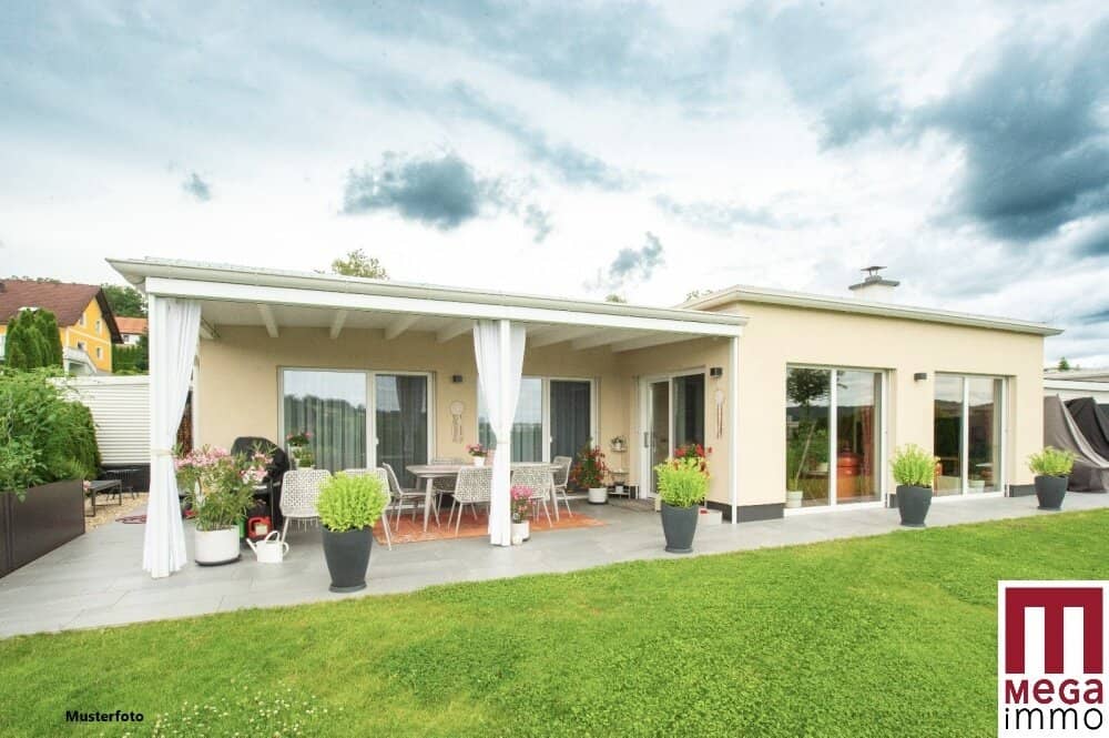 Exklusiver Neubau-Bungalow mit Eigengarten
