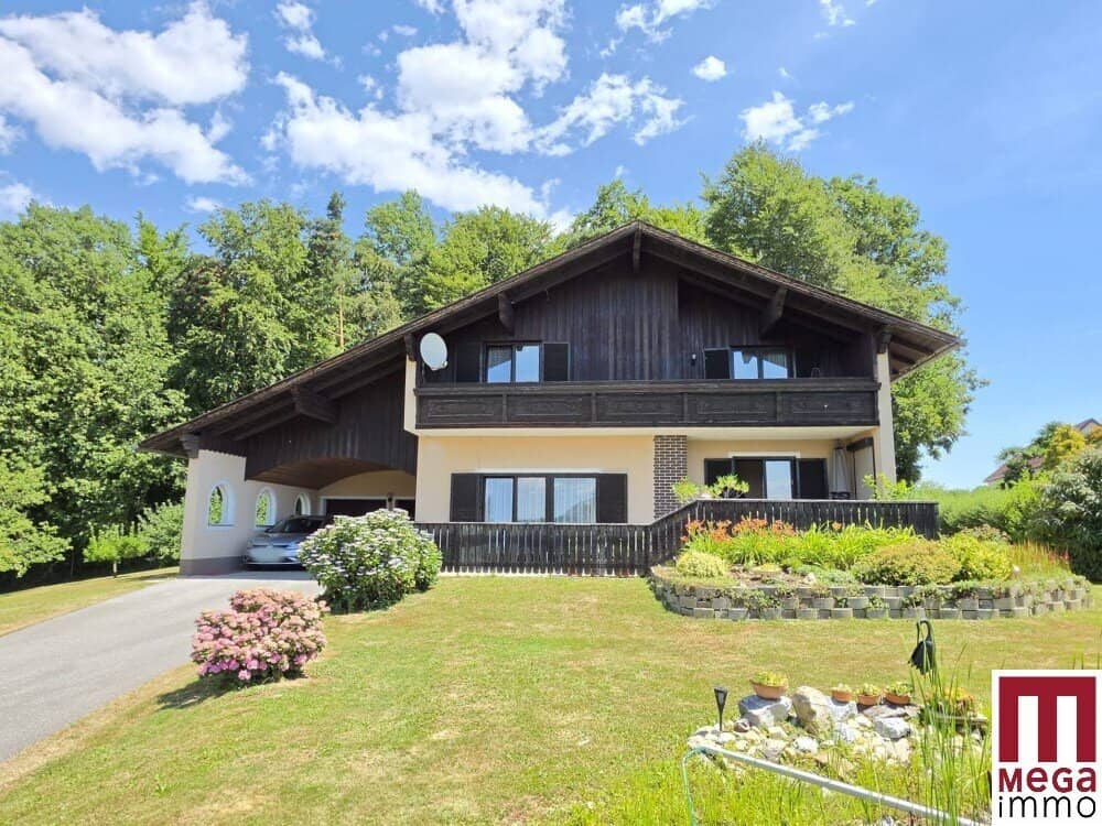 Spacious Two-Family House with Extensive Plot and Forest Portion
